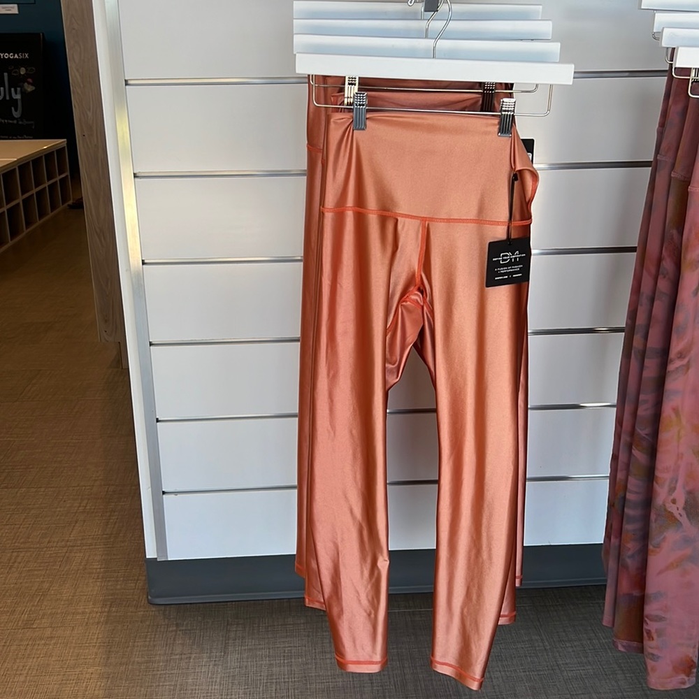 High shine signature tight!